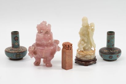 CHINA, 20th century
Five pieces: 
- Rose...