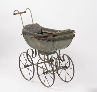 Small doll's baby carriage, screw-on, in...