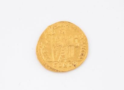 Maurice TIBERE (582-602)
Constantinople.
Solidus...