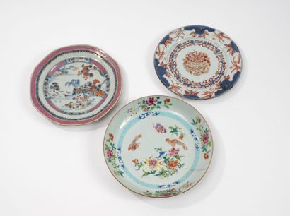CHINA
Set of three porcelains:
- Plate with...