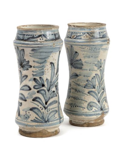 SPAIN
Two slightly arched albarelli with...