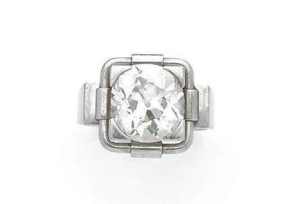 Belle bague en platine (850) à monture architecturée...