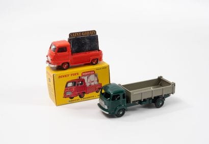 DINKY TOYS FRANCE
Lot including:
-Renault...