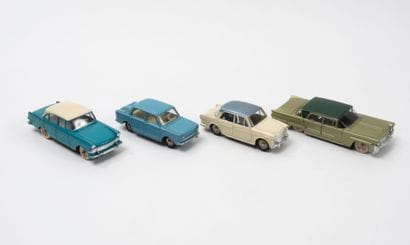 DINKY TOYS FRANCE
Lot including :
-Fiat 1200...