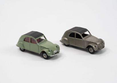 DINKY TOYS
Lot including :
-2 CV Citroën...