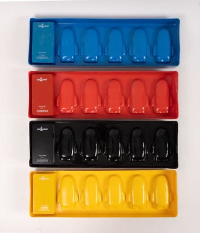 VISIONAIRE 44 TOYS WITH KID ROBOT
Red set,...