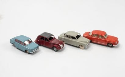 DINKY TOYS FRANCE
Lot including :
-2 CV Citroën...