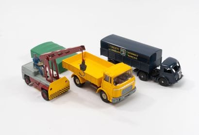 DINKY TOYS FRANCE
Lot including:
-GAK