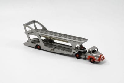 DINKY SUPERTOYS
Unic tractor and Boilot semi-trailer...