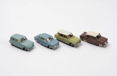DINKY TOYS FRANCE
Lot including :
-Ami 6...
