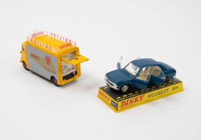 DINKY TOYS FRANCE
Lot including :
-Citroen...