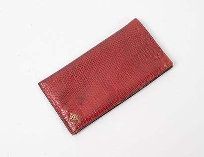 HERMES
Bezel case in red lizard and horse...