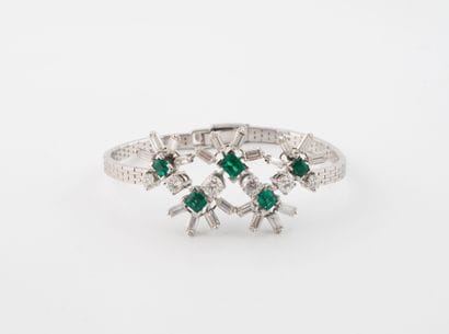 Rectangular link bracelet in white gold (750),...