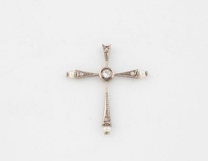 Cross pendant in white gold (750), centered...