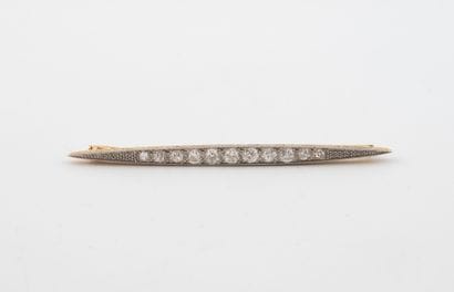 Barrette brooch in yellow and white gold...