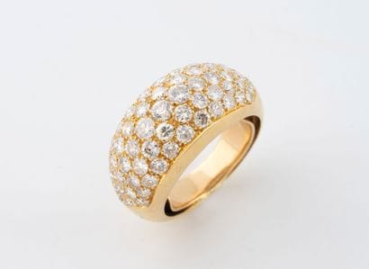 Bague jonc bombée en or jaune (750) en partie...