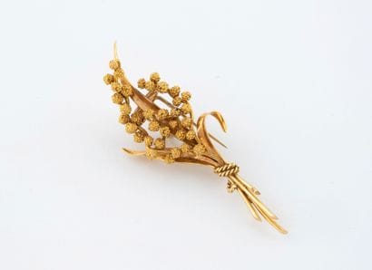 FRED
Brooch converted into a lapel clip in...