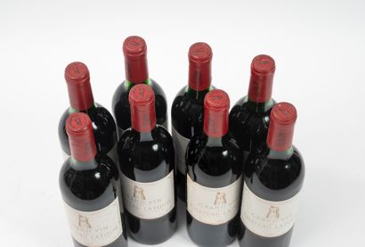 CHÂTEAU LATOUR
8 bottles, 1983.
GCC1 Pauillac.
Shoulder...