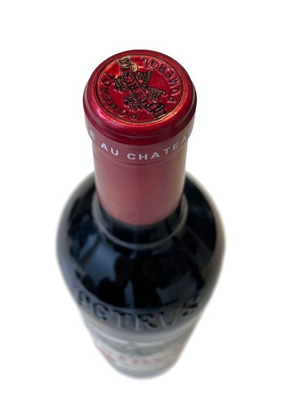 PETRUS
1 bottle, 2016.
Pomerol.
Neck lev...