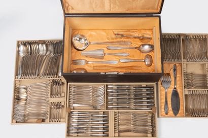 CHRISTOFLE
Silver-plated Pascal-style cutlery...