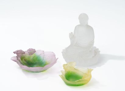 DAUM FRANCE
Set comprising a Buddha and two...