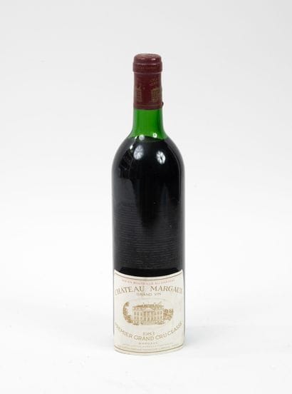 CHÂTEAU MARGAUX
1 bottle, 1983.
GCC1 Margaux.
High...