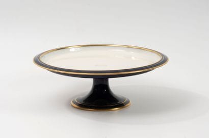 SÈVRES
Cake stand.
Circular porcelain on...