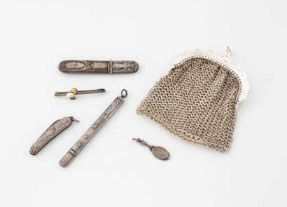 Small silver lot (800) including :
- a lead...