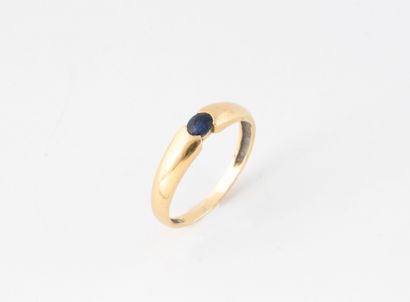 Small ring in yellow gold (750) set with...