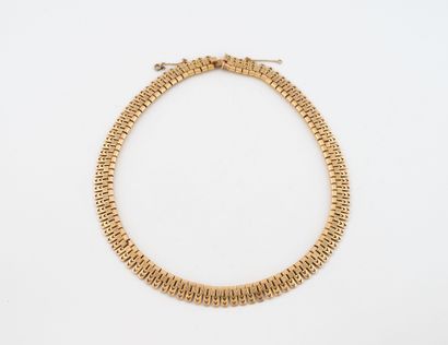Necklace in yellow gold (750).
Ratchet clasp...