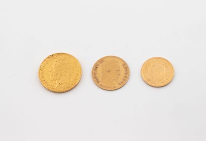 Lot of 3 coins including : 
- A 1 sovereign...