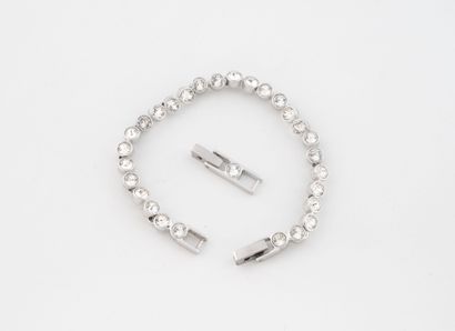 SWAROSVSKI
Silver-plated metal bracelet with...