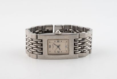 CHAUMET 
Ladies' wristwatch in steel. 
Rectangular...