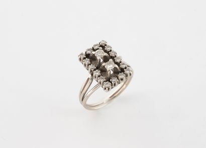 Ring in white gold (750), the ring openworked,...