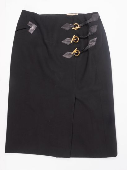 HERMES 
Skirt in black wool, adorned with...