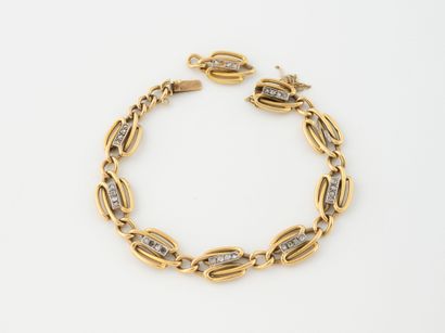 Watch chain converted into a bracelet in...