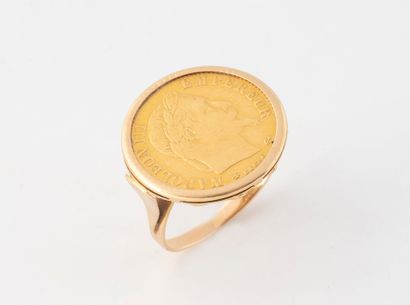 Yellow gold (750) ring set with a 10-franc...