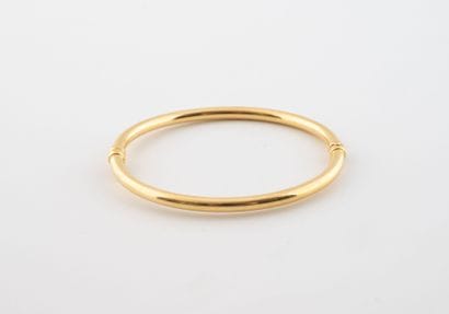 Yellow gold (750) opening oval rigid bead...
