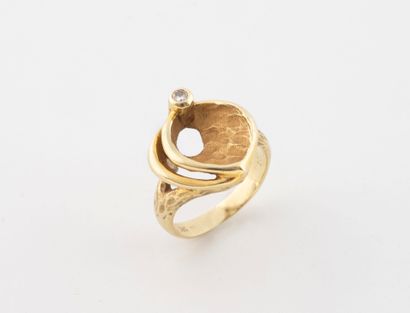 Yellow gold (750) freeform openwork ring...
