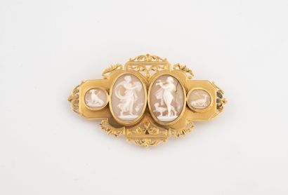 Yellow gold (750) openwork brooch set with...