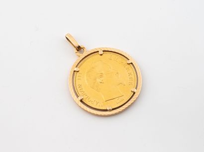 Yellow gold (750) pendant adorned with a...