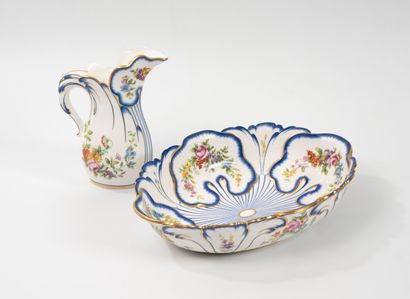 MANUFACTURE NATIONALE DE SEVRES
Porcelain...