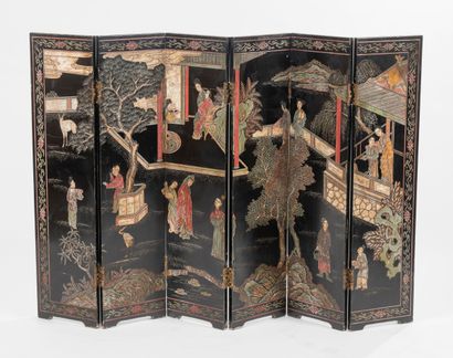 CHINA, early 20th century
Small 6-leaf screen...