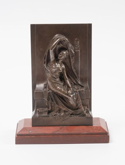 D'après Henri CHAPU (1833-1891)
La Pensée.
Haut-relief.
Epreuve...