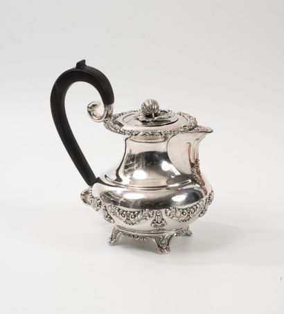 GANDAIS at the Palais Royal
Four-legged teapot...