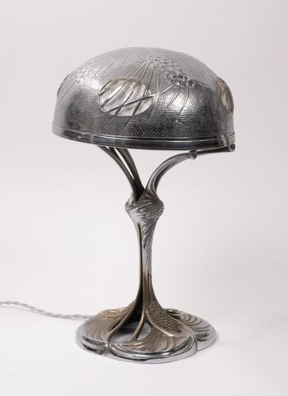 After Georges LELEU
Table lamp with openwork...