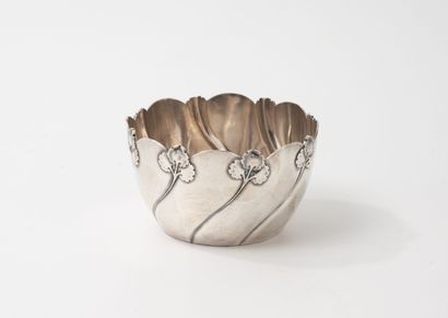A. DEBAIN
Small flat-bottomed bowl in silver...