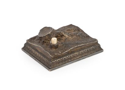 A. RISLER & CARRE, Paris
Table bell in silver...