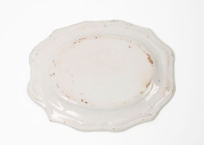 MARSEILLE, 18th century
Oval earthenware...