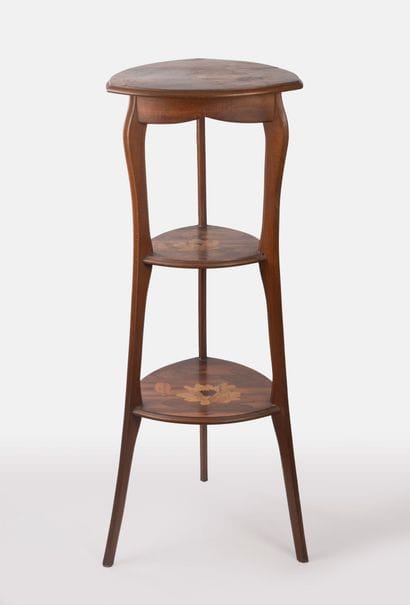 Paul GUTH (1876-1918)
Fruitwood sellette,...